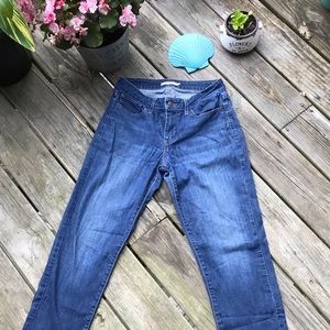 Ladies Levis 712 Slim Size 29